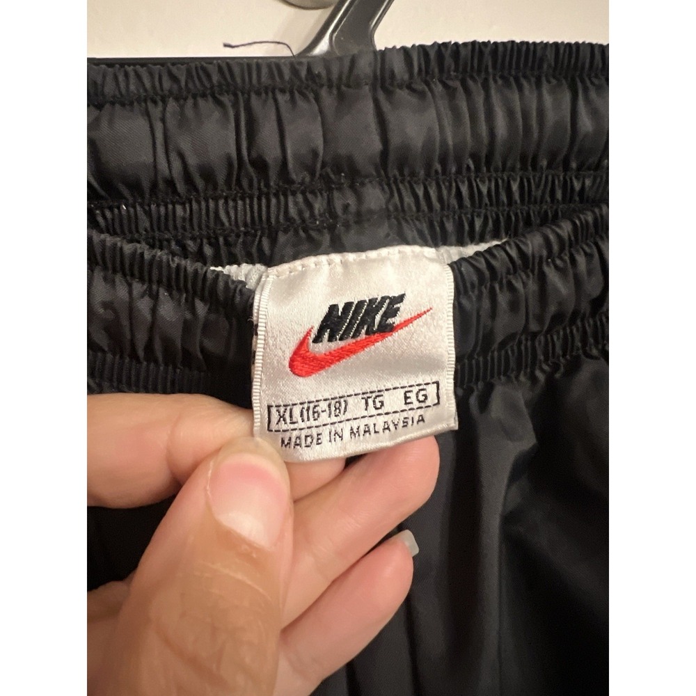 Vintage Nike Track Pants Men XL Black Windbreaker 90s Athletic Joggers Lined - Picture 4 of 9
